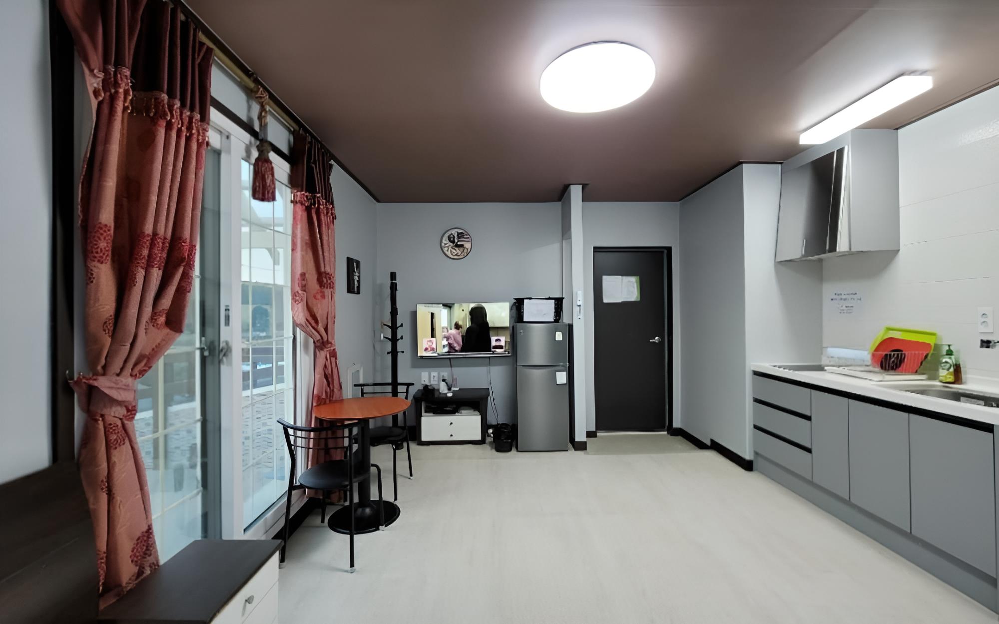 Room (Building A Room 203 (Bed Room) Pet Al) photo 1