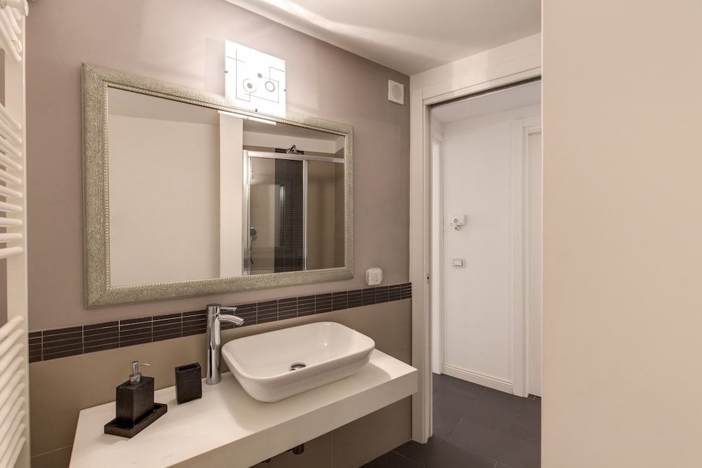 Luxury Apartment, 2 Bedrooms, 2 Bathrooms photo 2