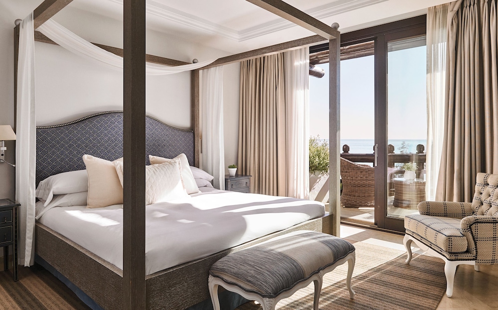 Suite (Imperial)