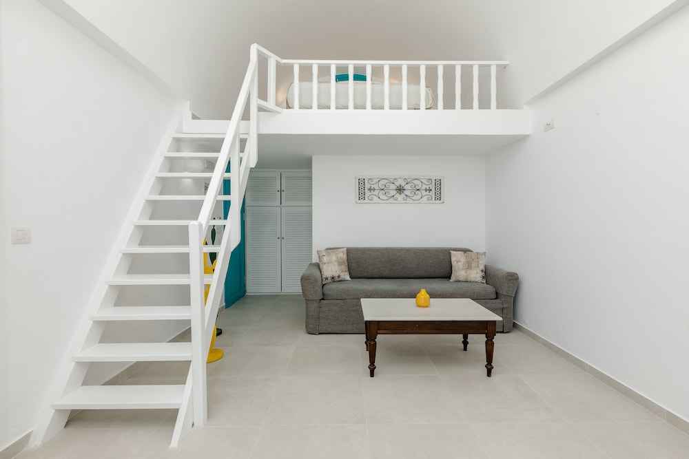 Superior Room, 1 Queen Bed, Sea View - Photo 4