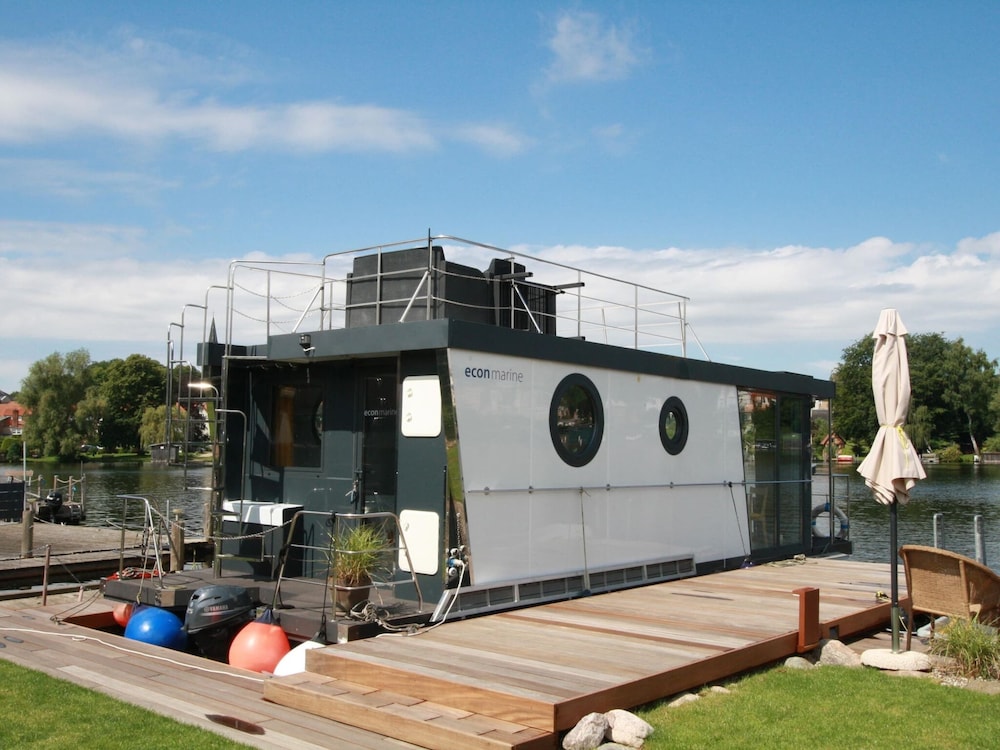Mobile Home photo 1