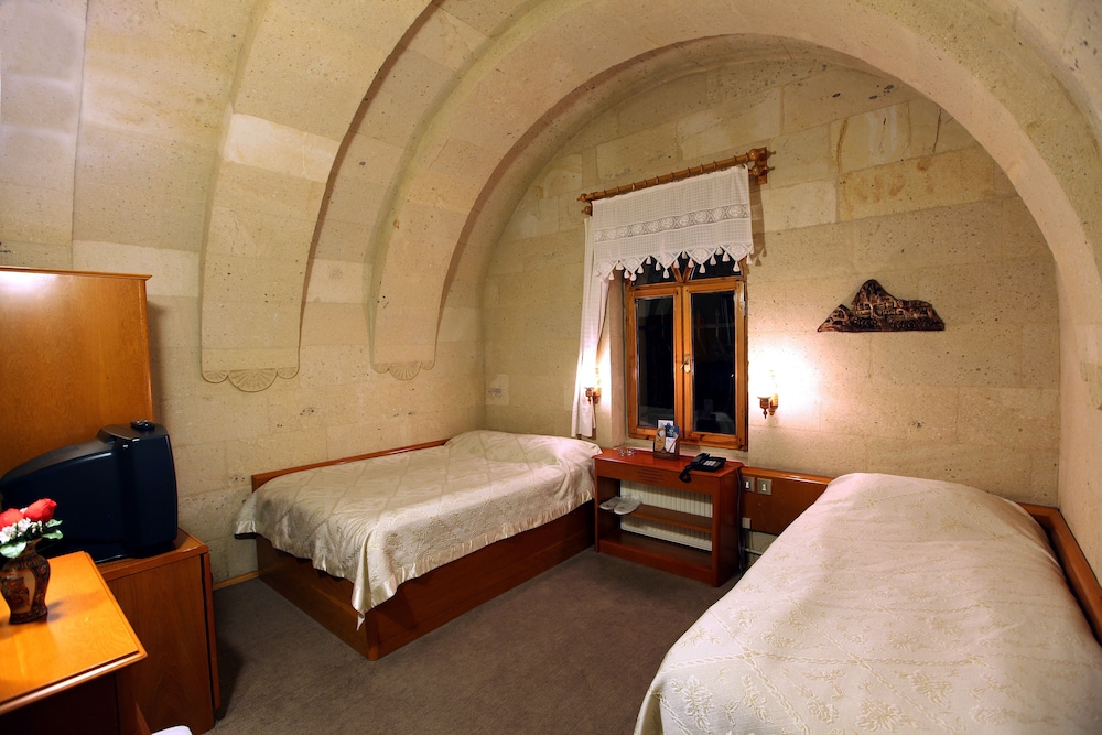 Standard Double or Twin Room photo 3