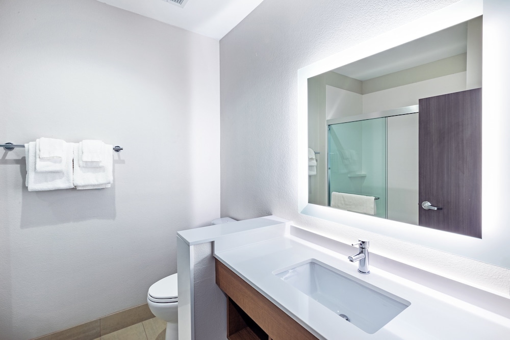 Suite, 1 King Bed with Sofa bed, Accessible (Communications) - Photo 4