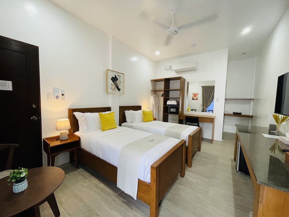 Standard Twin Room - Photo 6