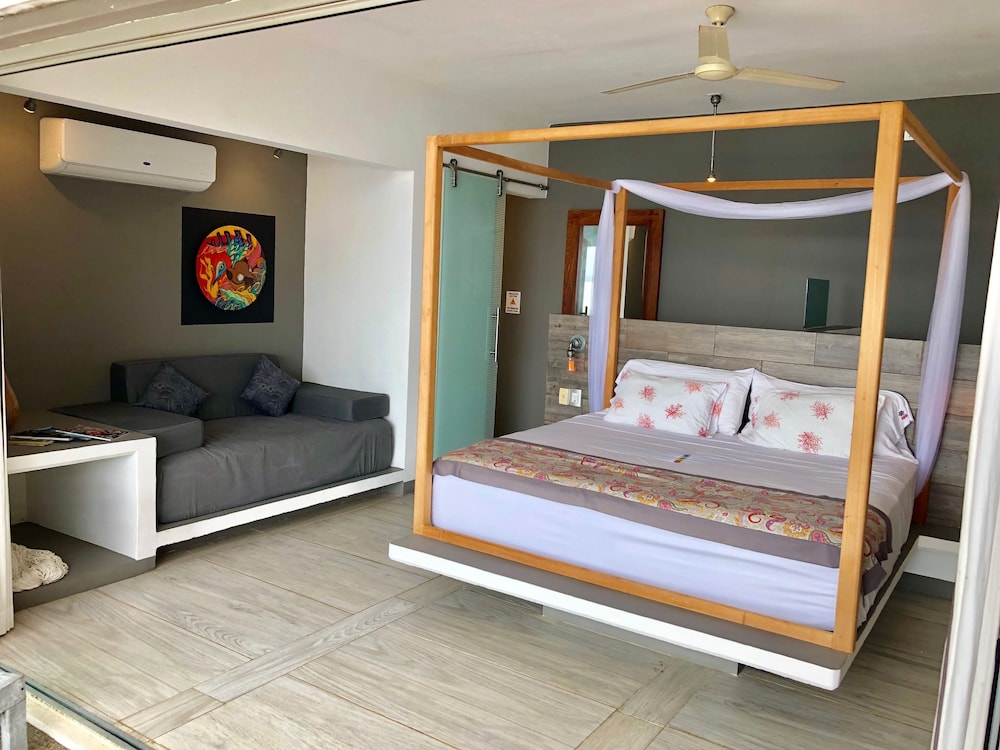 Balcony Suite photo 3