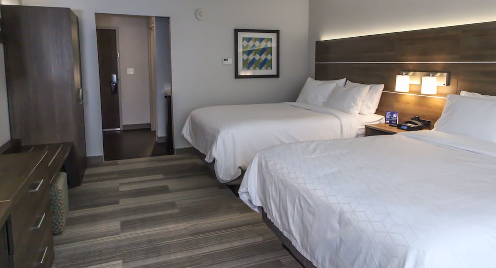 Suite, Multiple Beds photo 3