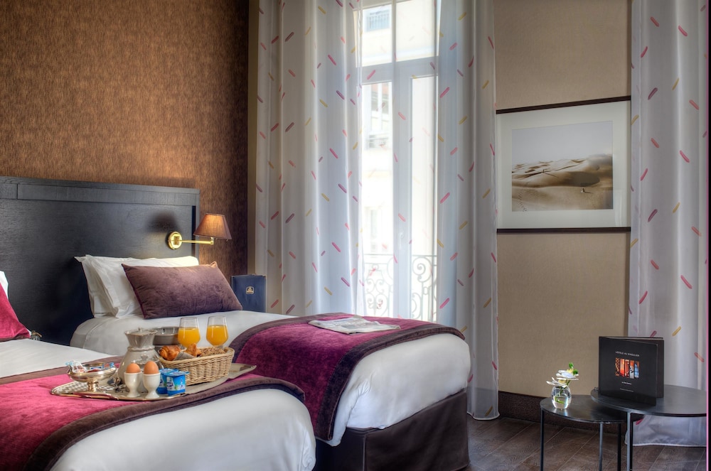 Family Suite, 1 King Bed, Non Smoking (with Sofabed) - Photo 6