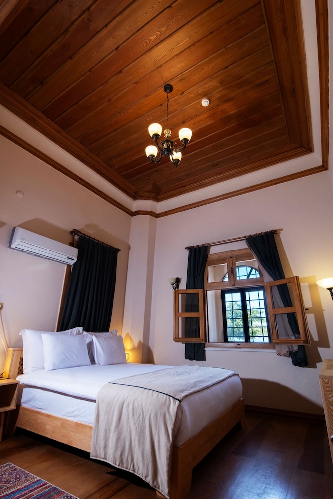 Standard Room - Photo 10