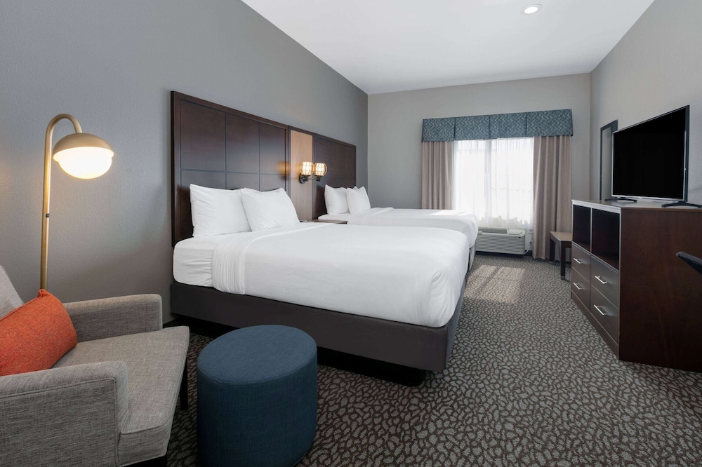 Standard Double Room, 2 Double Beds - Photo 4