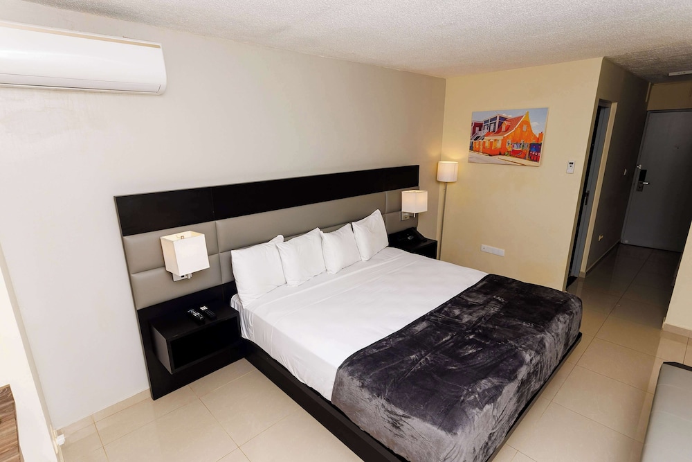 Standard Room, 1 Queen Bed, Non Smoking, Kitchenette