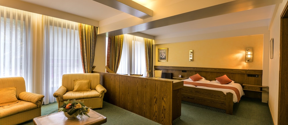 Deluxe Suite, River View photo 2