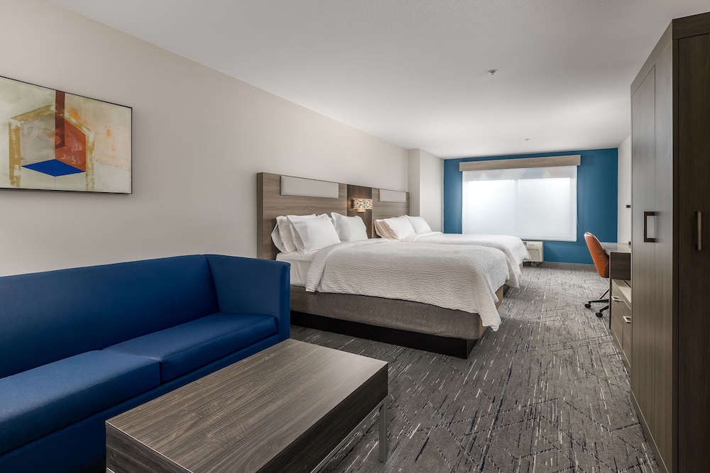 Suite, 2 Queen Beds - Photo 1