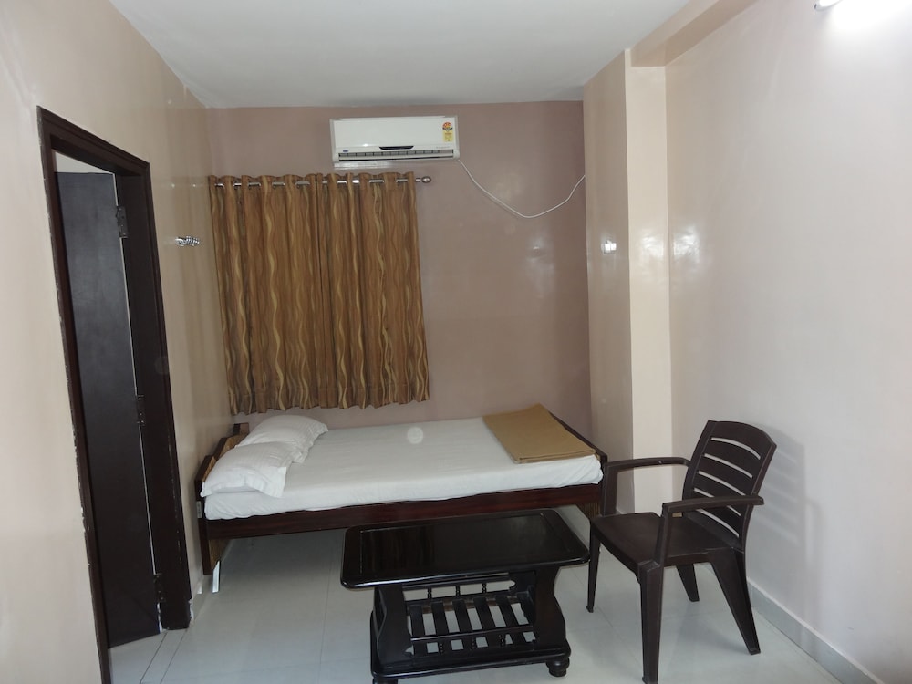 A/C Double Room - Photo 4