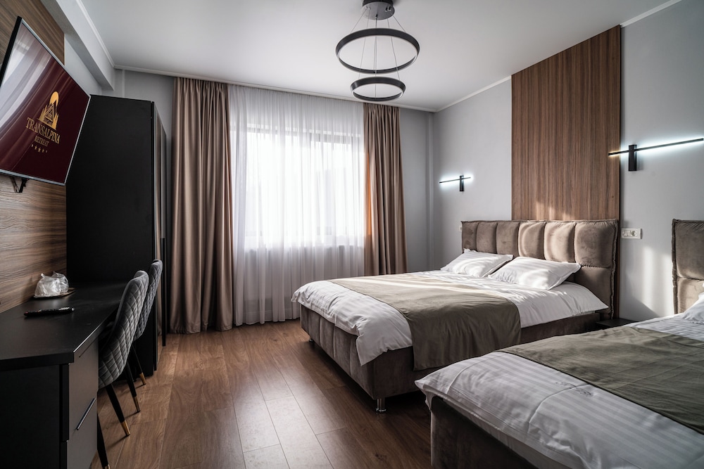 Luxury Triple Room