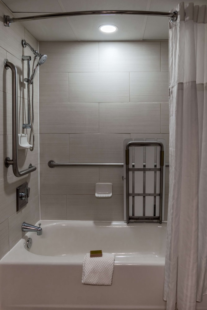 Room, Accessible, Non Smoking - Photo 3