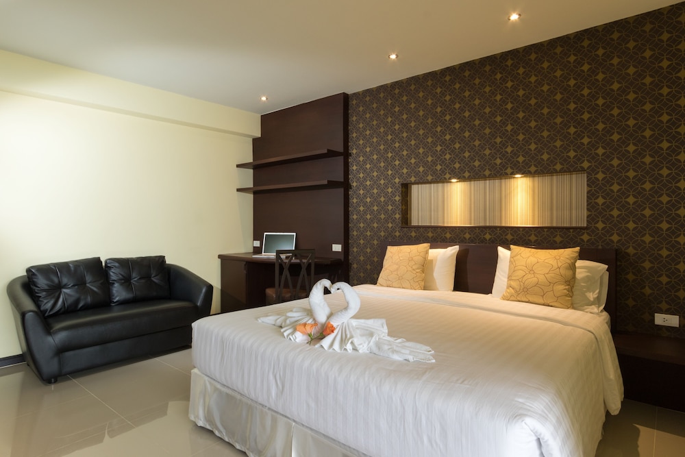 Deluxe Double or Twin Room photo 2