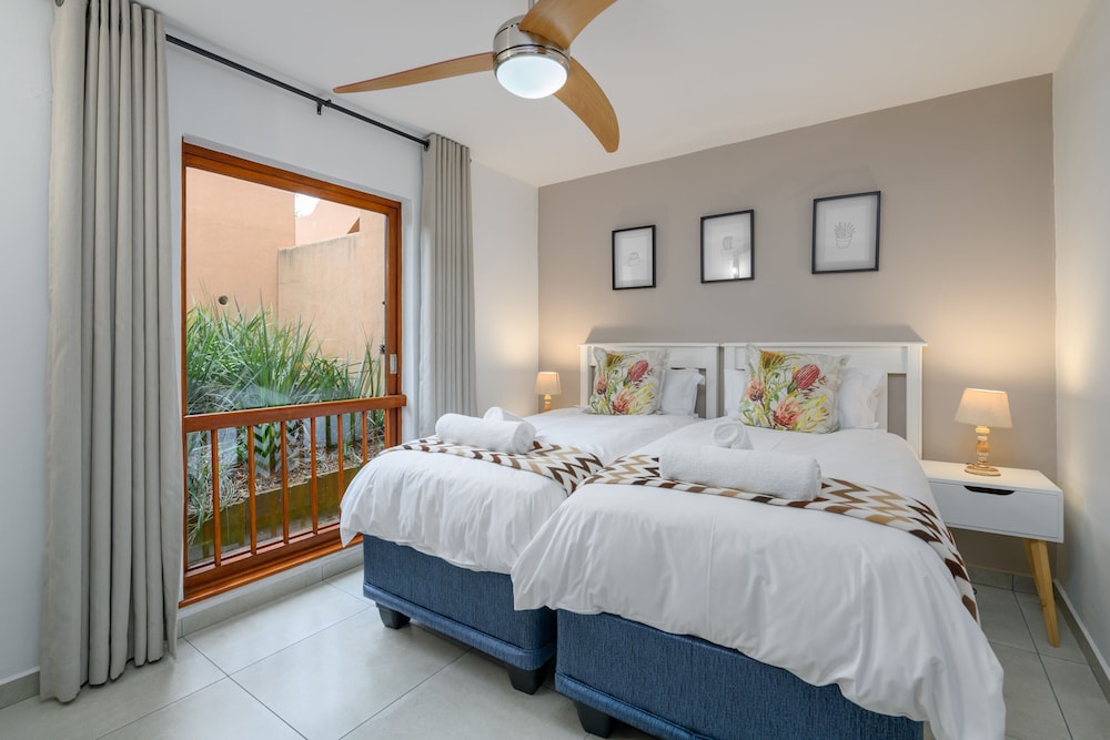 Classic Villa, 2 Bedrooms photo 2