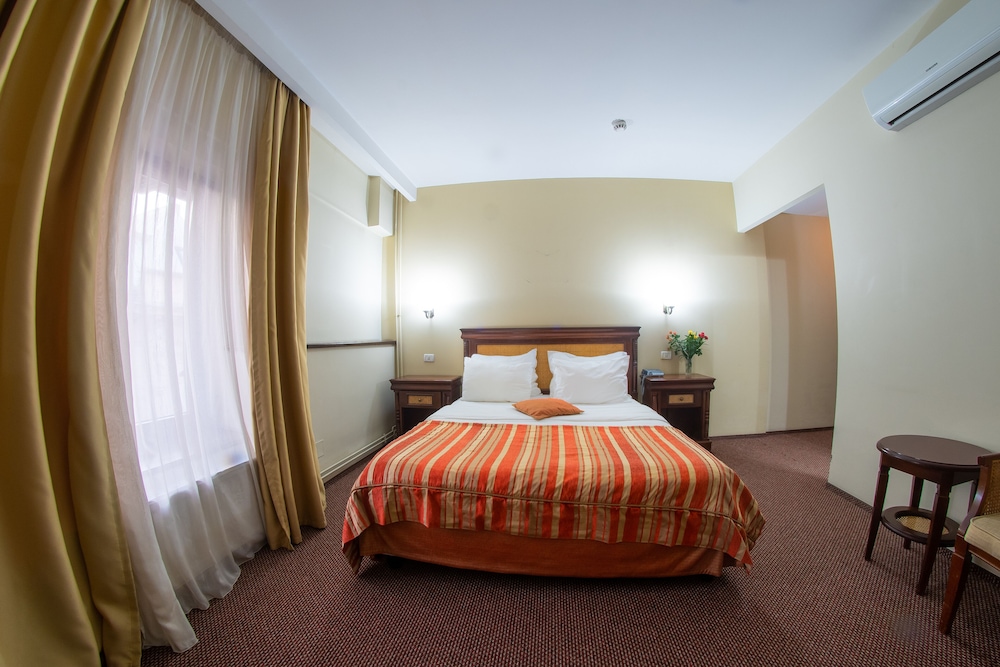 Standard Double Room - Photo 1