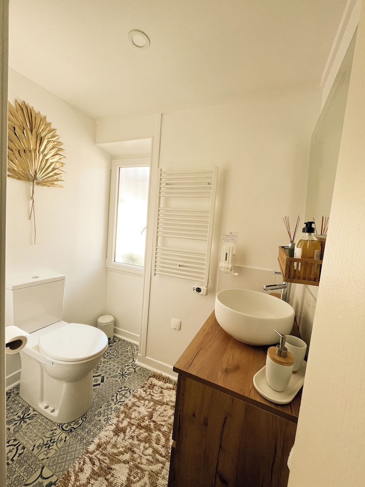 Standard Suite - Photo 2