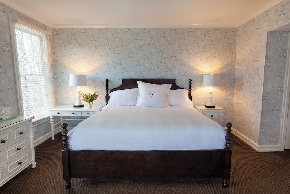 Room, 1 Queen Bed (Virginia | Guestroom) photo 1