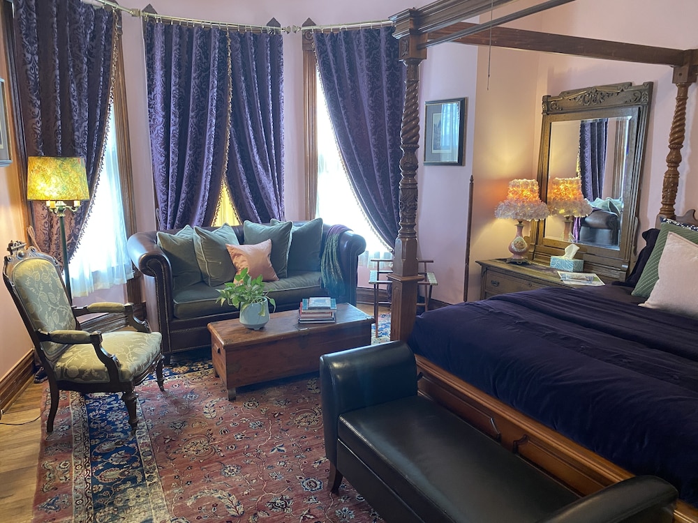 Vineyard Mansion B&B - Lincoln Room photo 3