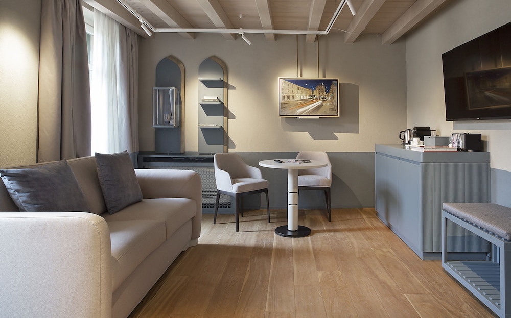 Superior Studio Suite - Photo 2