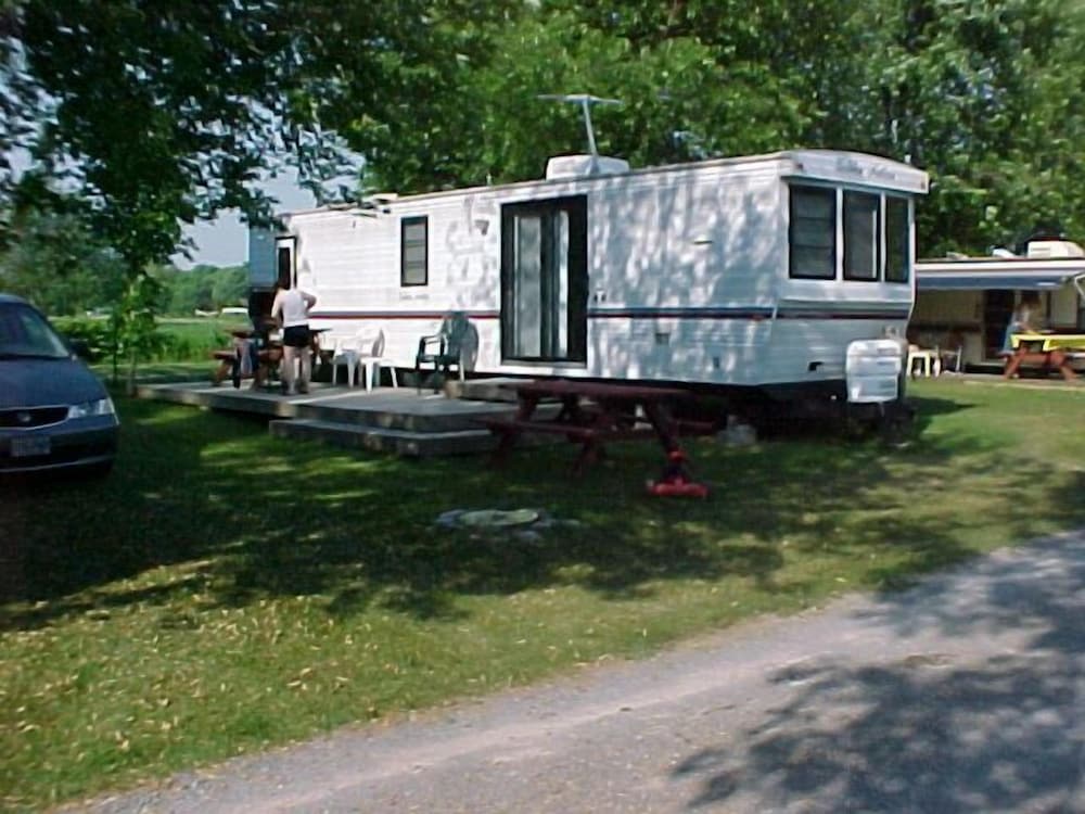 Standard Mobile Home (Large RV Trailer) photo 2