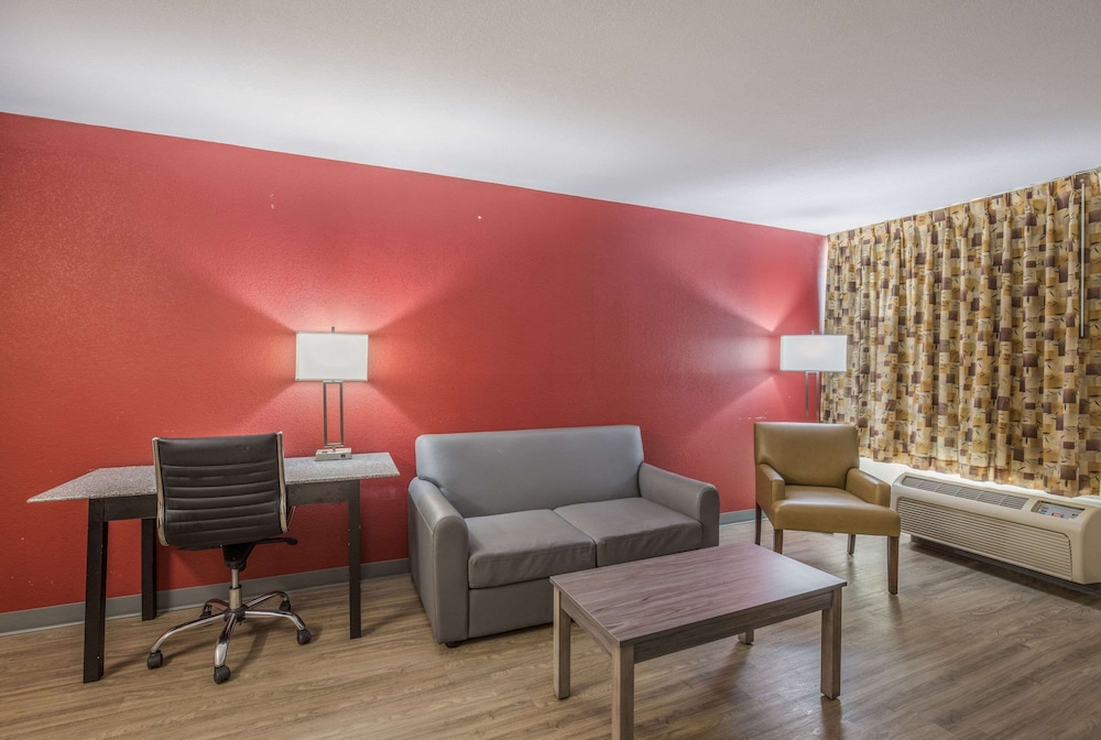 Suite, 1 King Bed, Non Smoking (Upgrade) - Photo 1