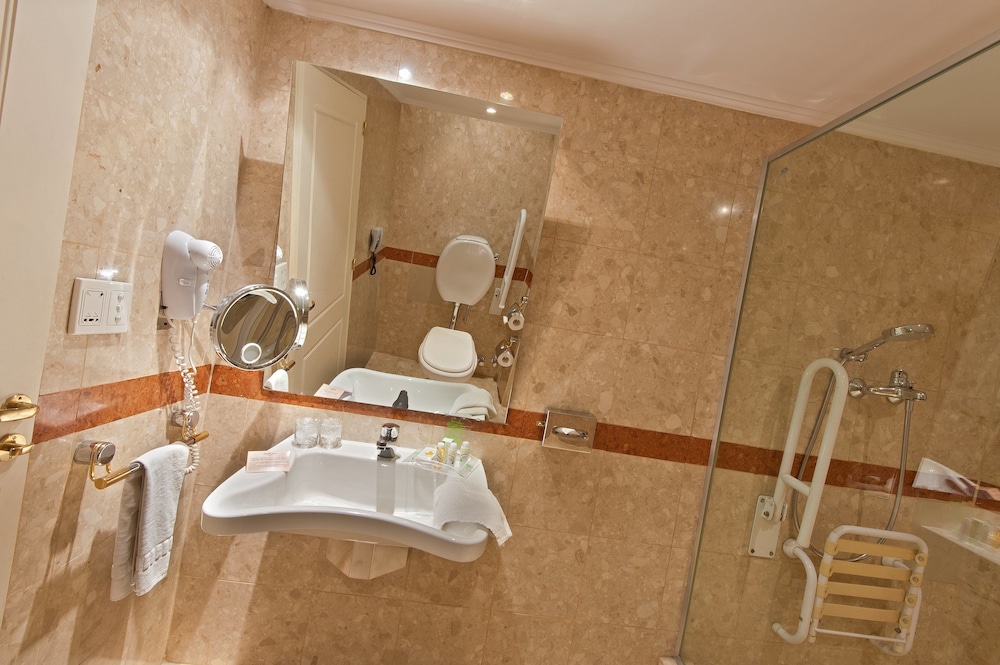 Standard Room, 1 King Bed, Accessible