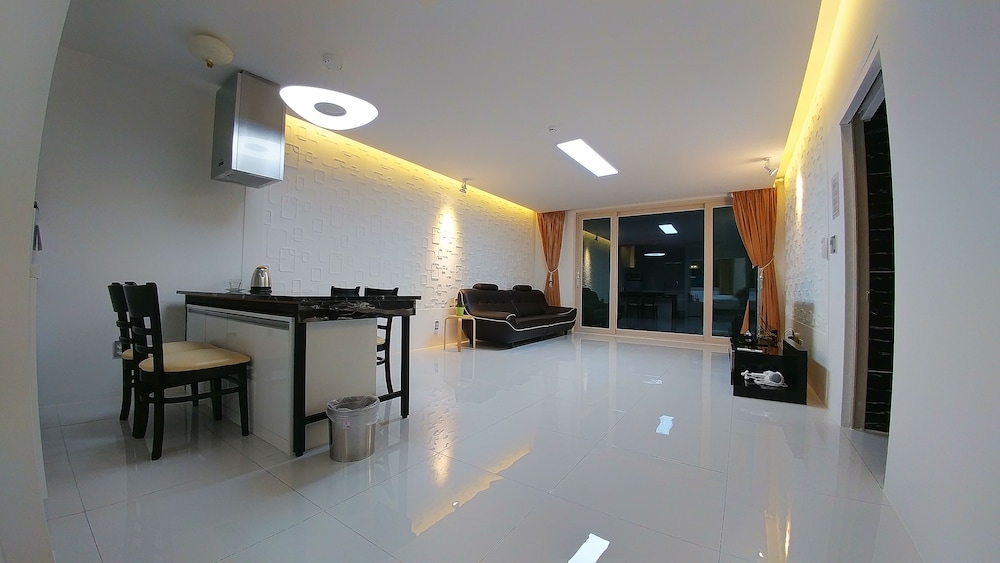 Room (Gaonnuri, 18 PY, 1F - Extra fee from 4th person on site) photo 1