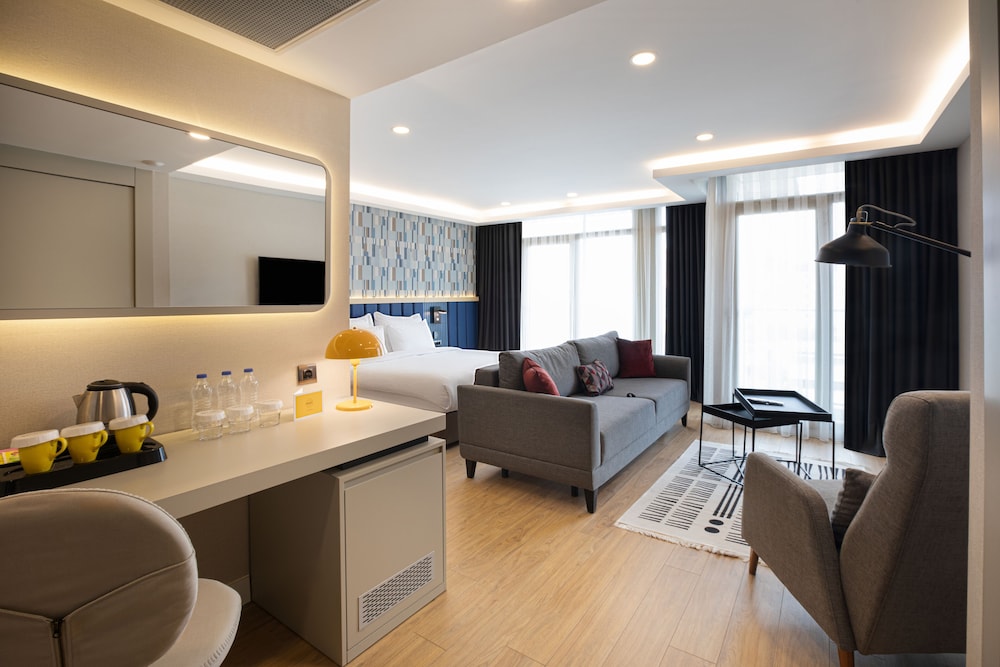 Junior Suite King City View Room - Photo 1