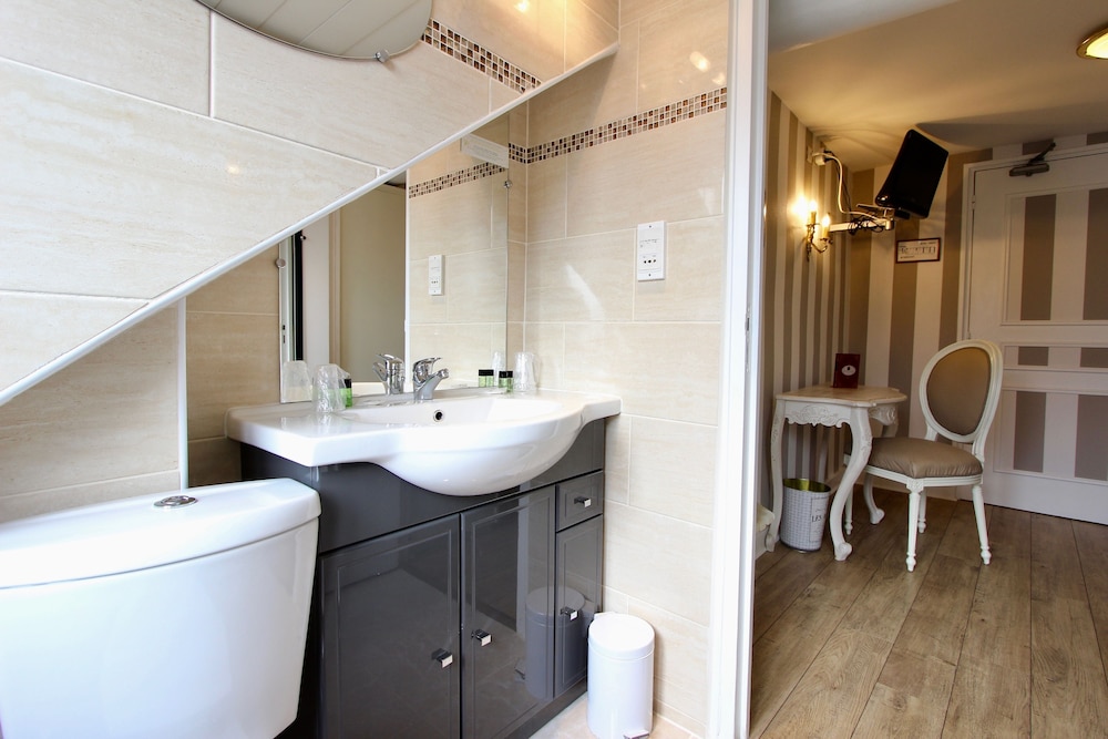 Single Room photo 2