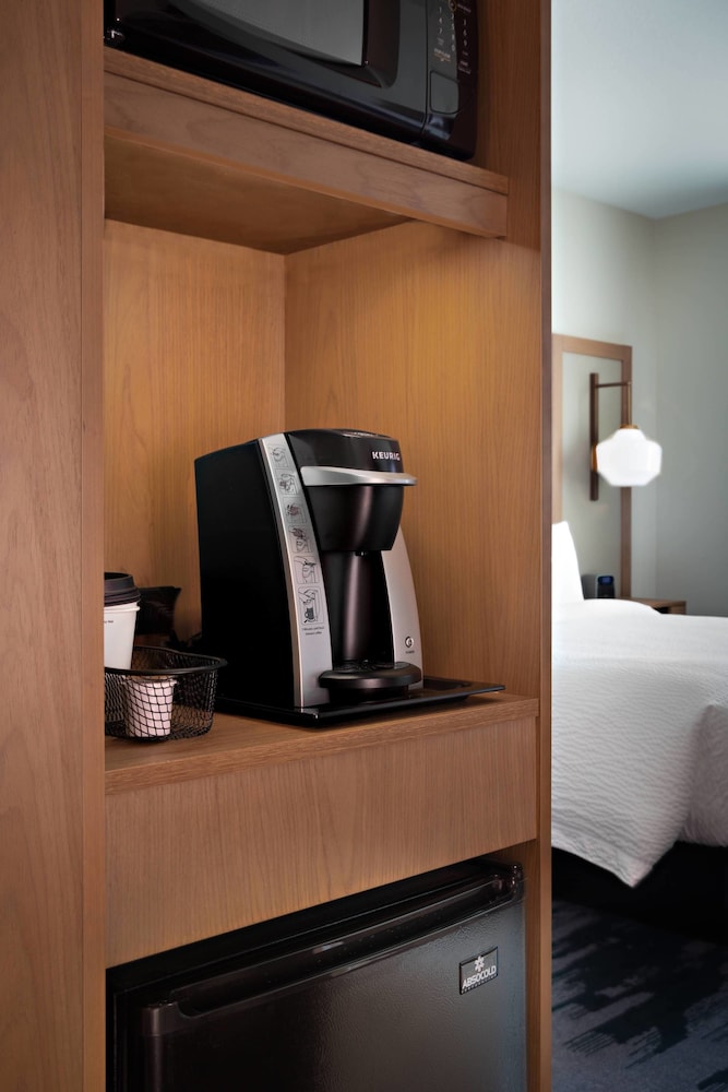 Suite, 1 King Bed - Photo 2