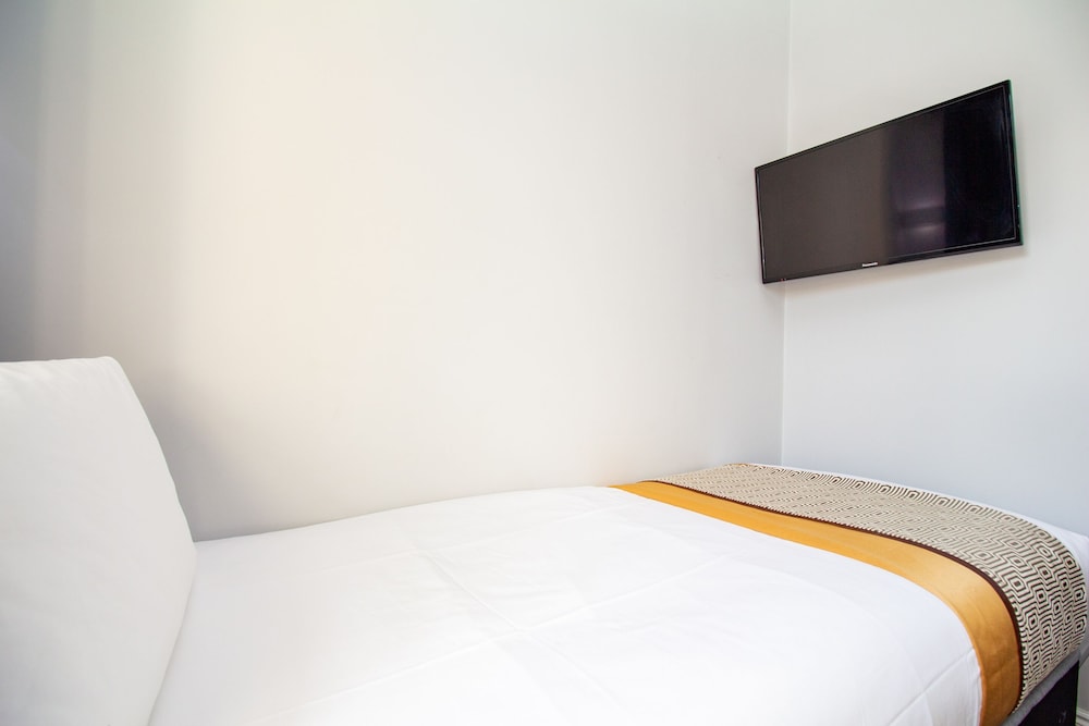 Single Room, Ensuite photo 2