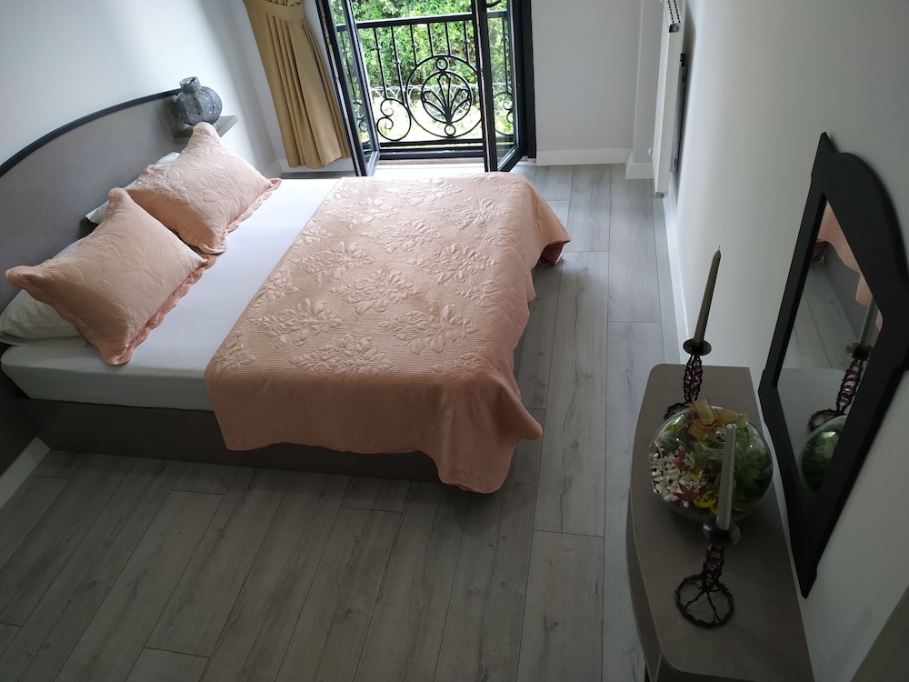 Villa photo 1