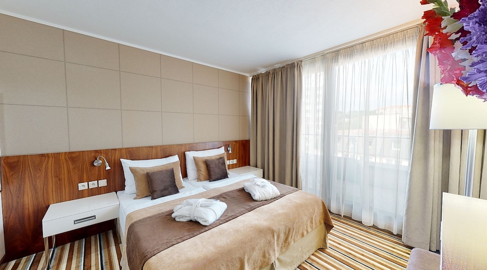 Executive Apartment photo 2
