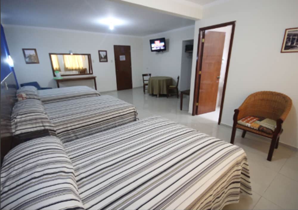 Suite, Multiple Beds photo 3