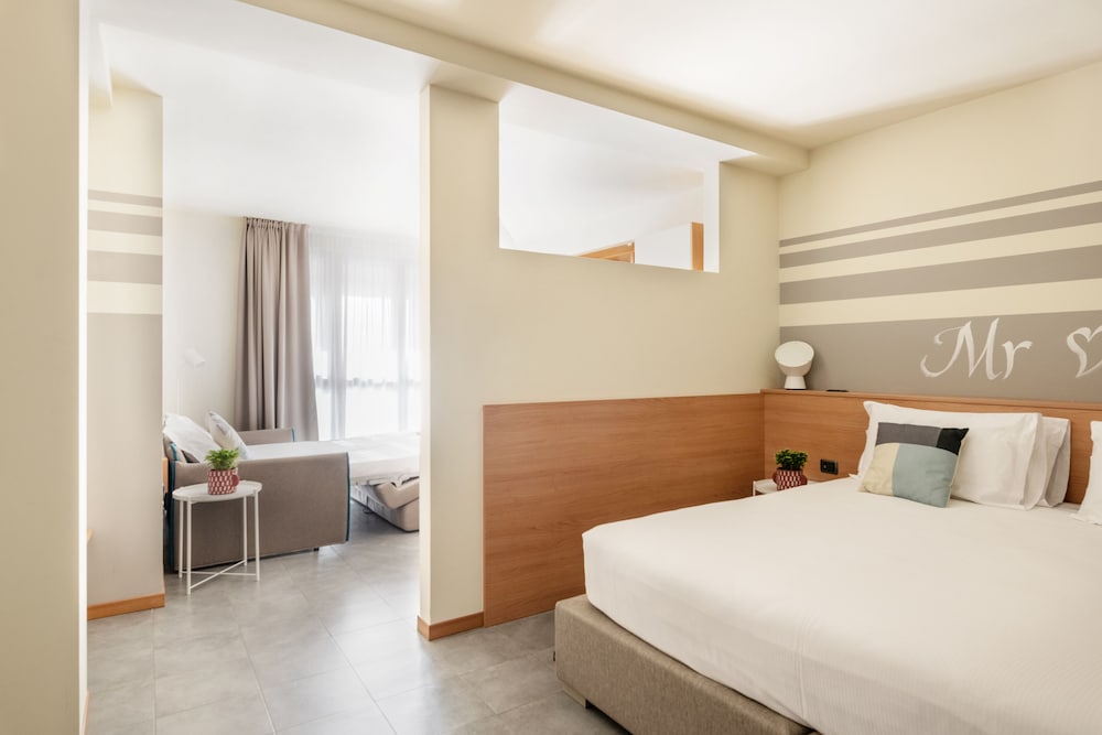 Basic Triple Room