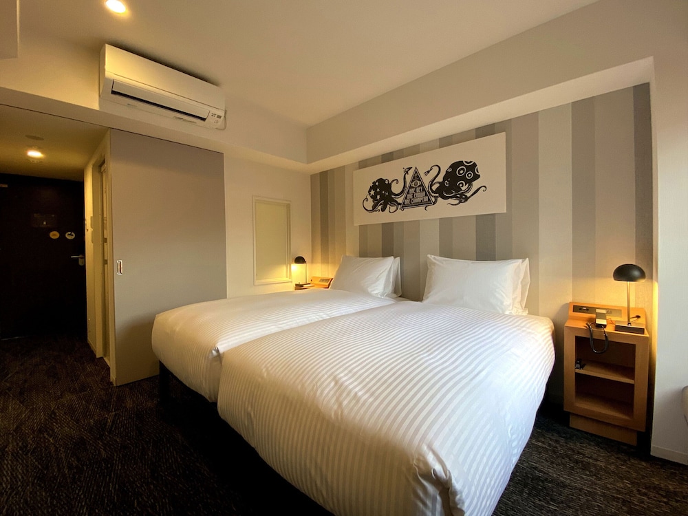 Twin Room, Non Smoking - Photo 4
