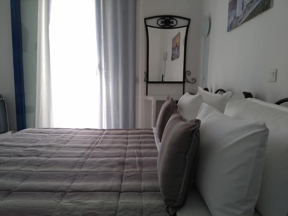 Superior Triple Room photo 2