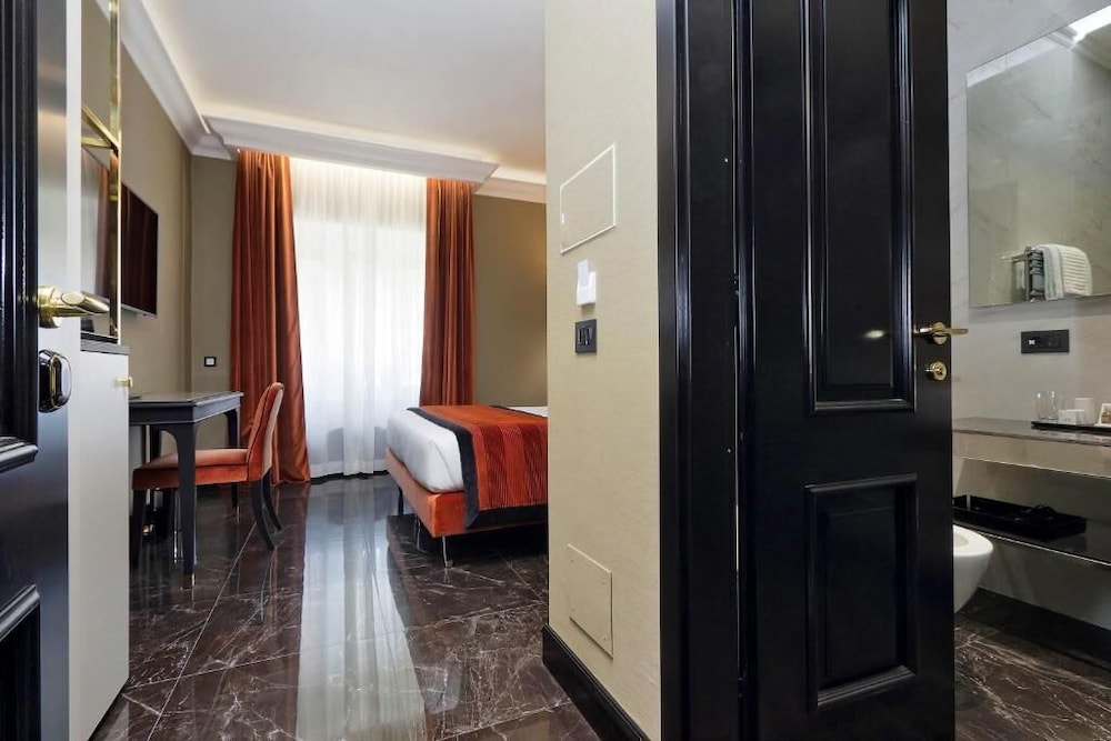 Basic Suite photo 2