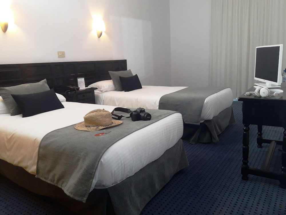 Standard Double Room - Photo 3