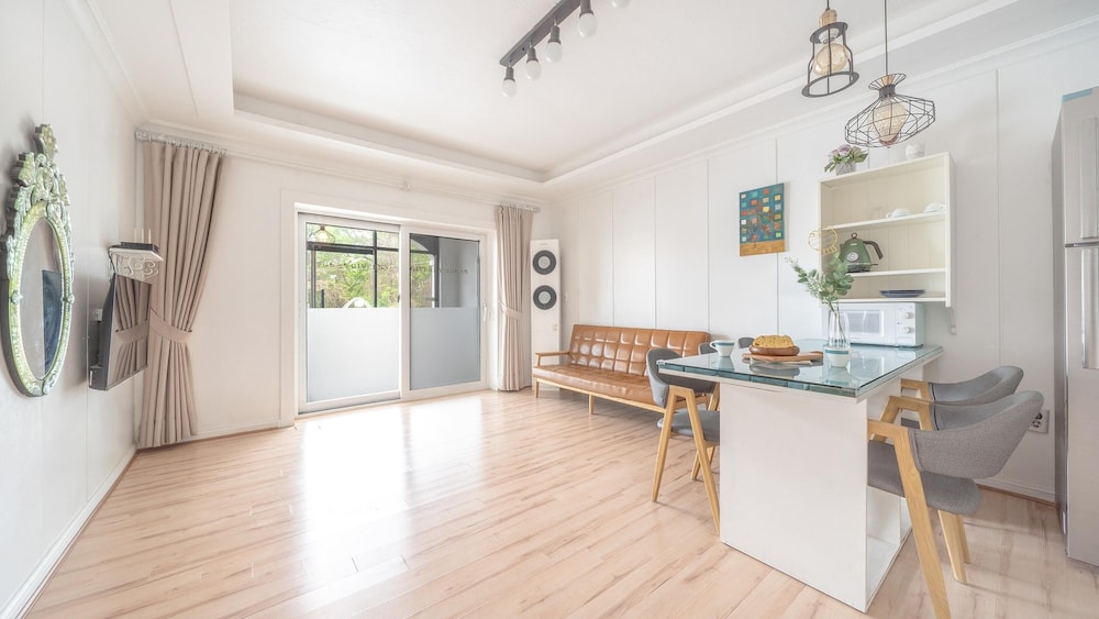 Basic Room, 1 Bedroom (Daisy)