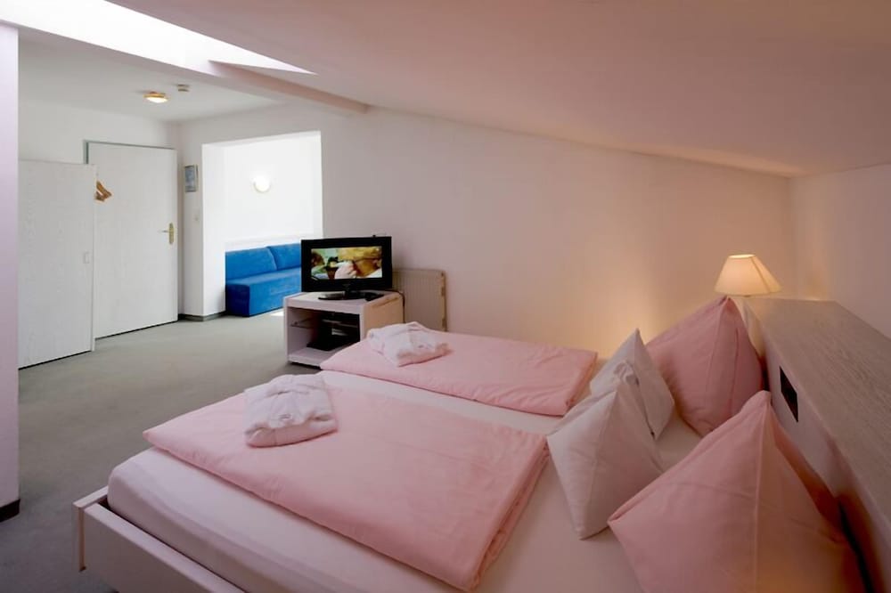 Double Room, Balcony, Mountain View