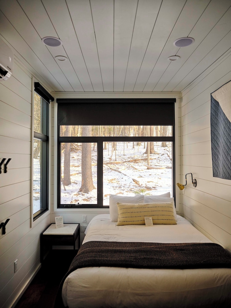 Premium Cabin photo 3
