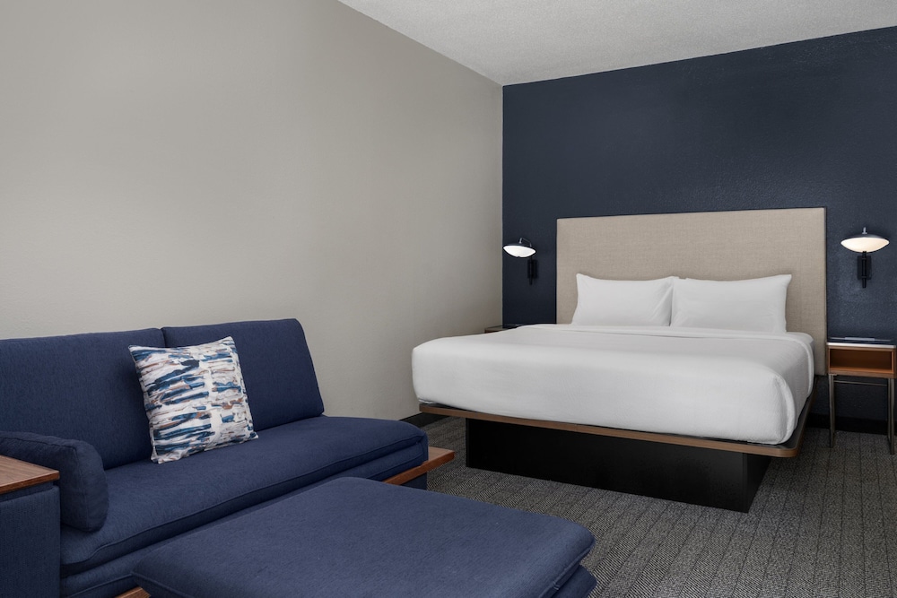 Suite, 1 Bedroom (Mobility Accessible, Tub) photo 3