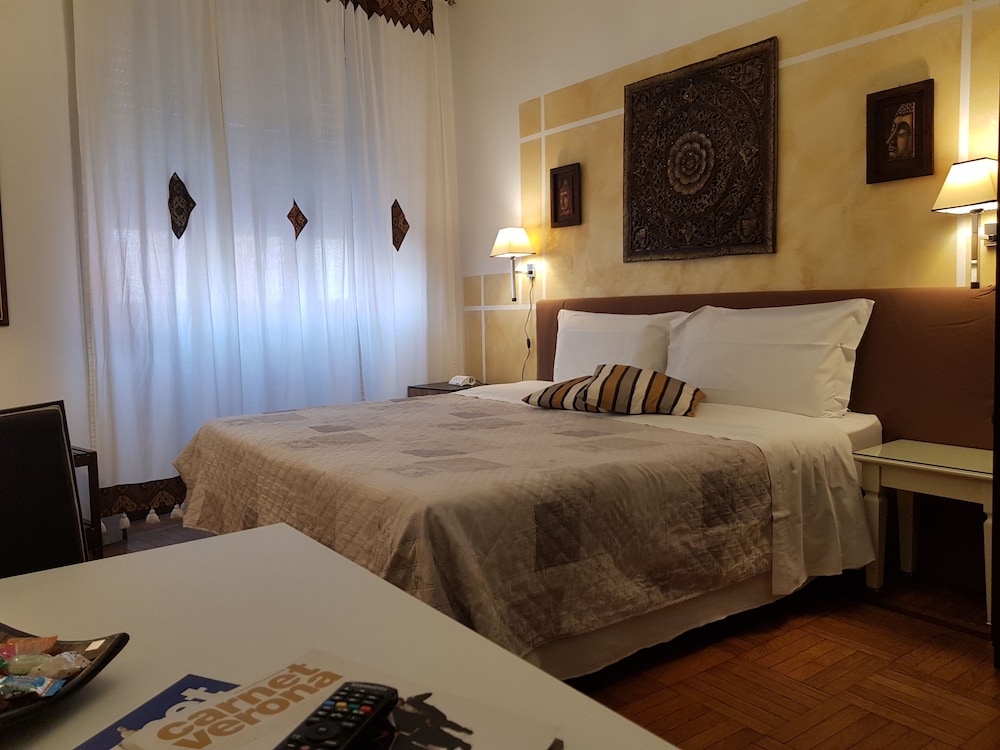 Double or Twin Room, Ensuite photo 3