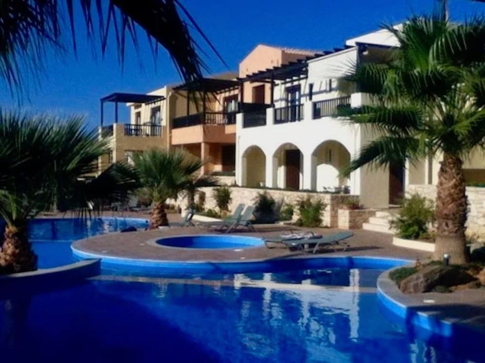 Apartment, 2 Bedrooms, Balcony, Garden View photo 2