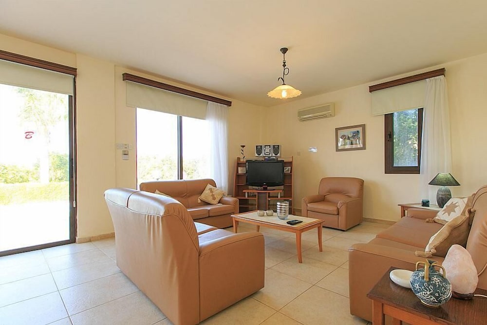 Villa, 4 Bedrooms photo 2