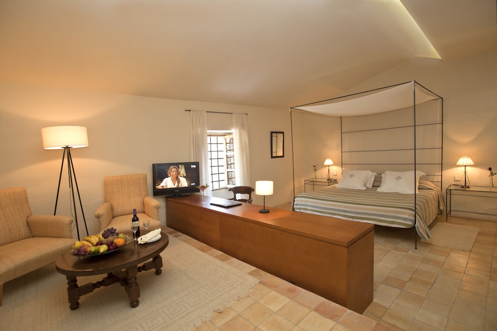 Double Room Single Use - Photo 1